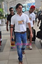Sohail Khan snapped after they return from Hyderabad on 13th June 2011 (11).JPG